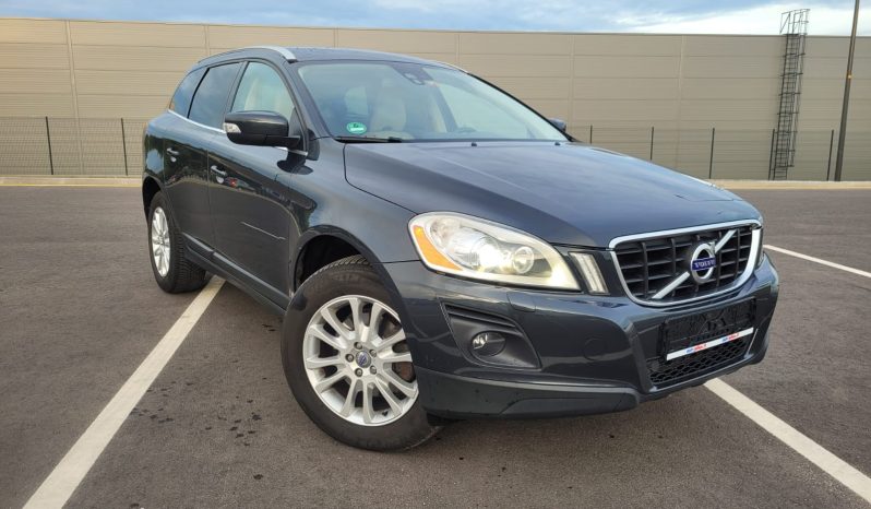 
								Volvo XC60 2.4l., visureigis pilnas									