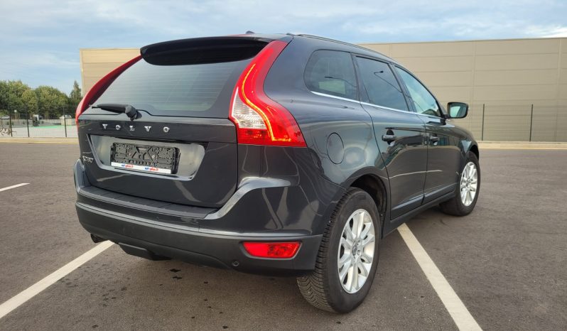 
								Volvo XC60 2.4l., visureigis pilnas									