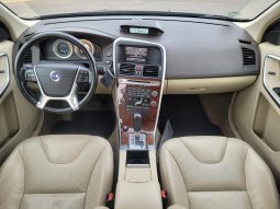 
										Volvo XC60 2.4l., visureigis pilnas									