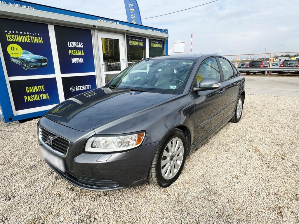2010 VOLVO V40