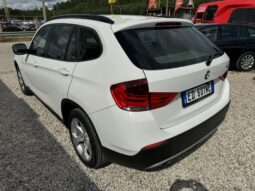 
										2011 BMW X1 pilnas									