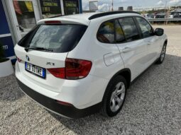 
										2011 BMW X1 pilnas									