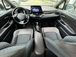 
										2017 TOYOTA C-HR pilnas									