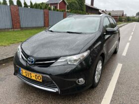 2014 TOYOTA AURIS