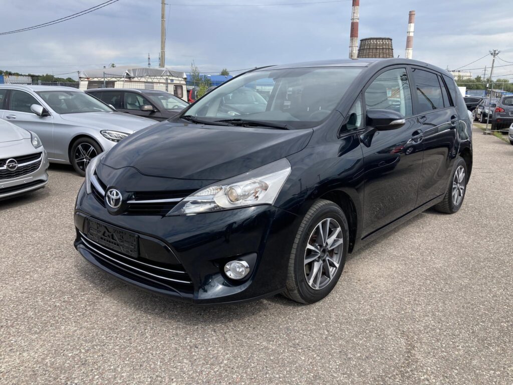 2014 TOYOTA VERSO