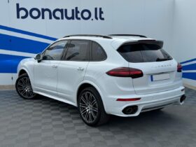 2015 PORSCHE CAYENNE