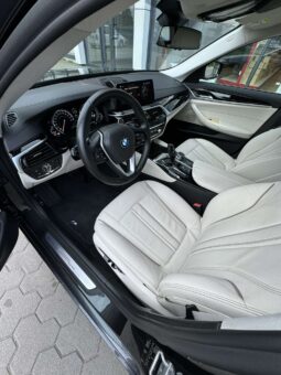 
										2018 BMW 520 pilnas									