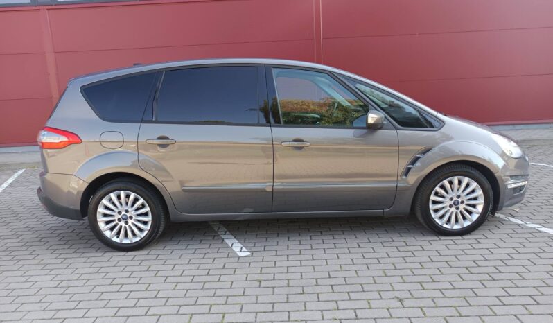 
								Ford S-max pilnas									