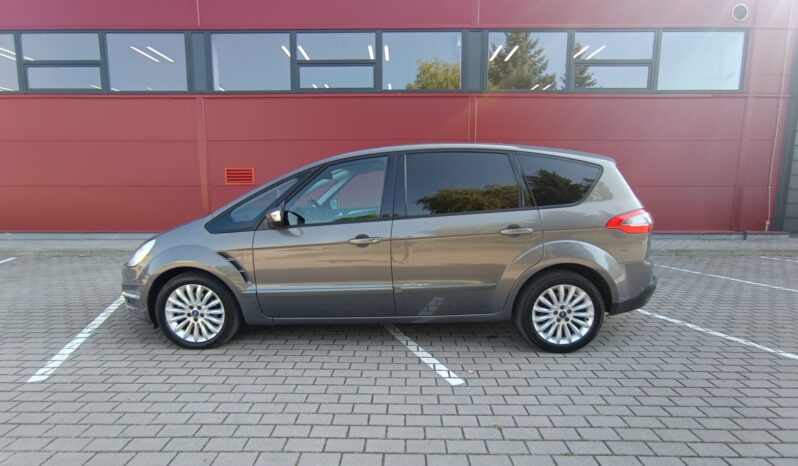 
								Ford S-max pilnas									