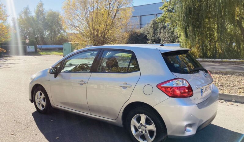 
								2011 TOYOTA AURIS pilnas									