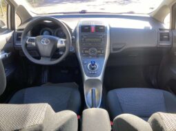 
										2011 TOYOTA AURIS pilnas									