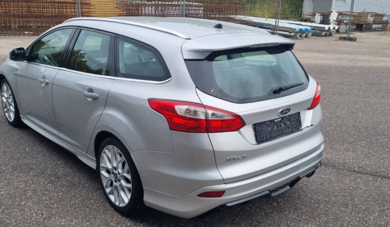 
								2014 FORD FOCUS pilnas									