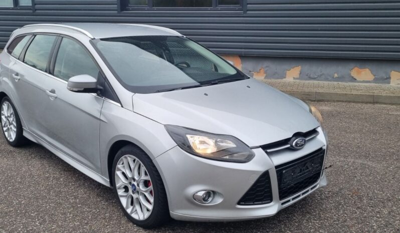 
								2014 FORD FOCUS pilnas									