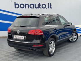 2011 VOLKSWAGEN TOUREG