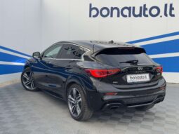 2015 INFINITI Q30