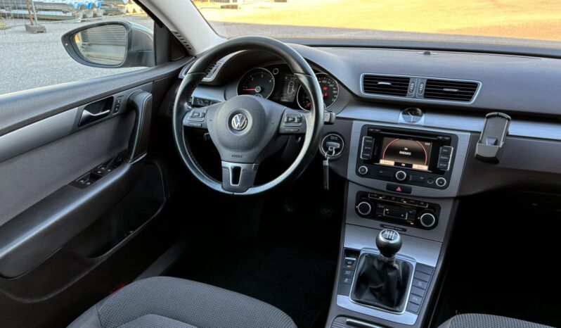 
								2011 VOLKSWAGEN PASSAT pilnas									