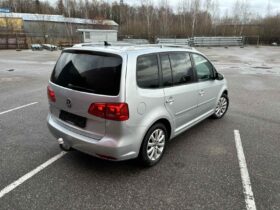 2011 VOLKSWAGEN TOURAN