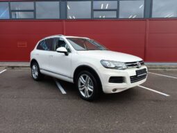 2011 VOLKSWAGEN TOUAREG