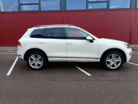 2011 VOLKSWAGEN TOUAREG