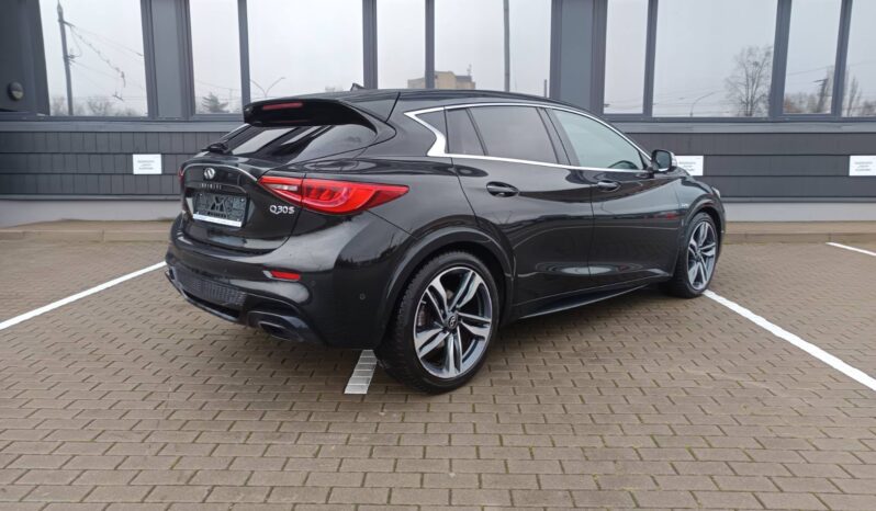 
								2015 INFINITI Q30 pilnas									