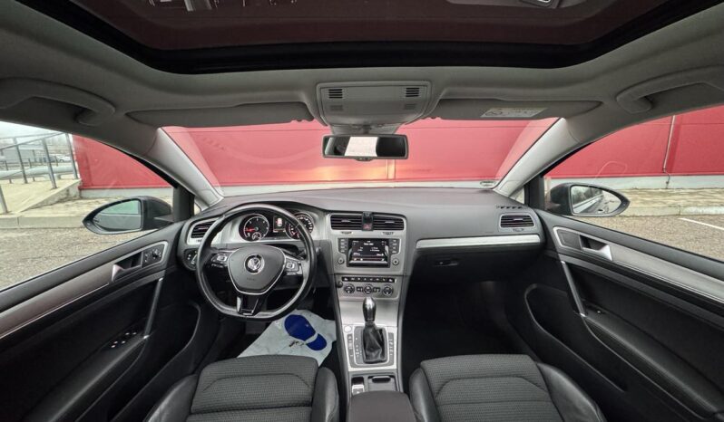 
								2015 VOLKSWAGEN GOLF pilnas									