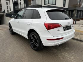 2009 AUDI Q5