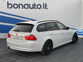 2011 BMW 320