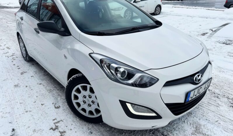 
								2013 HYUNDAI i30 pilnas									