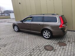 2014 VOLVO V70