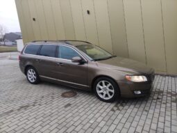 2014 VOLVO V70