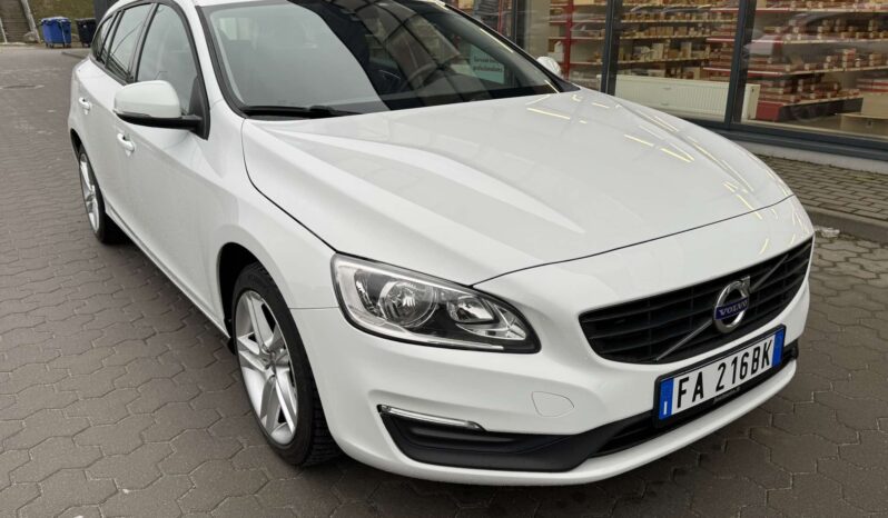 
								2015 VOLVO V60 pilnas									