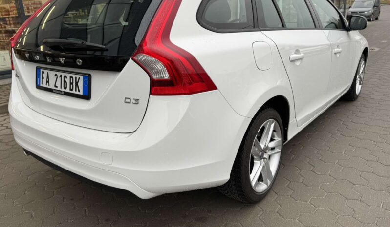 
								2015 VOLVO V60 pilnas									