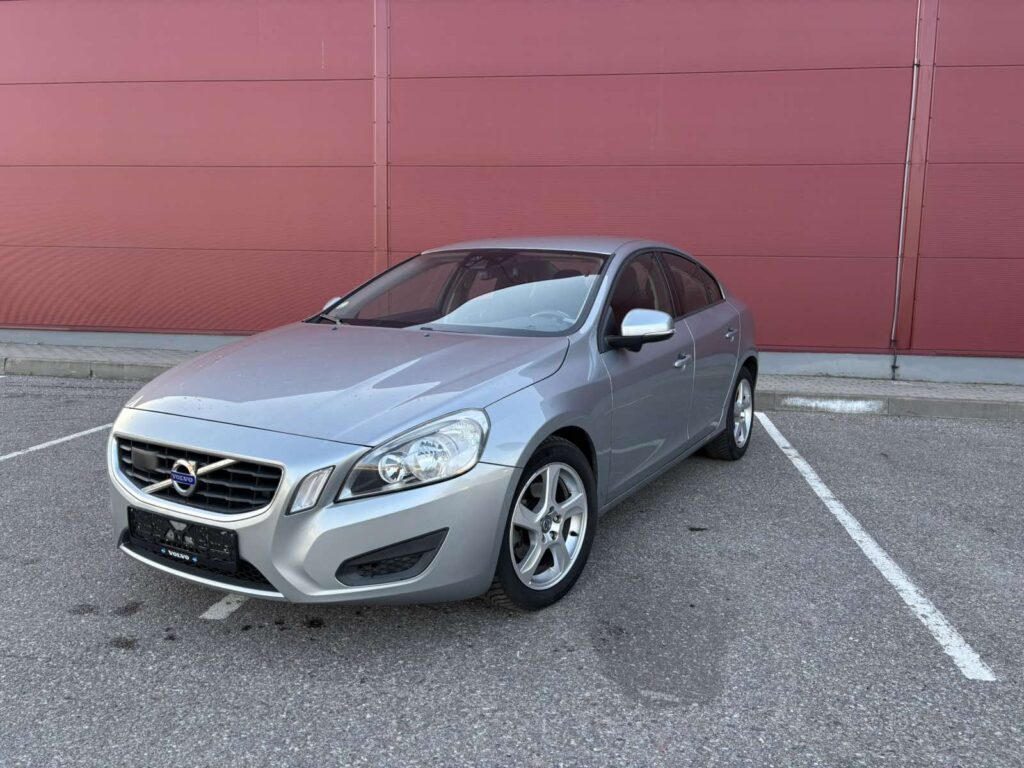 2011 VOLVO S60