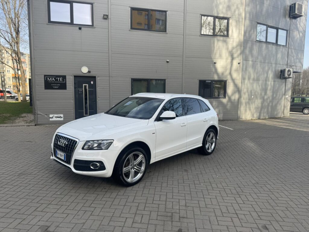 2010 AUDI Q5