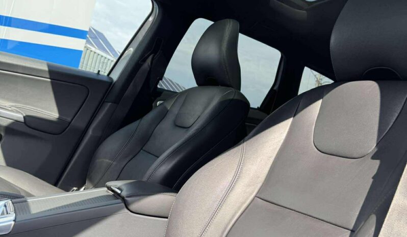 
								2016 VOLVO XC60 pilnas									