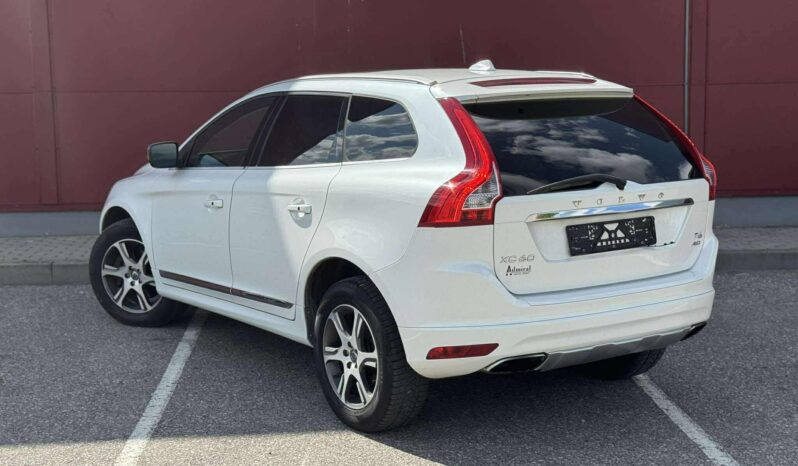 
								2015 VOLVO XC60 pilnas									