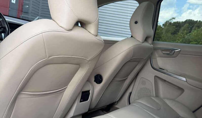 
								2015 VOLVO XC60 pilnas									