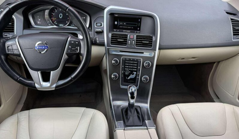 
								2015 VOLVO XC60 pilnas									