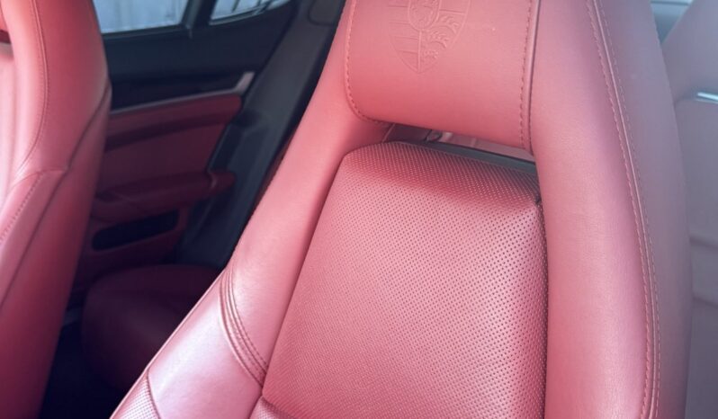 
								2015 PORSCHE PANAMERA pilnas									