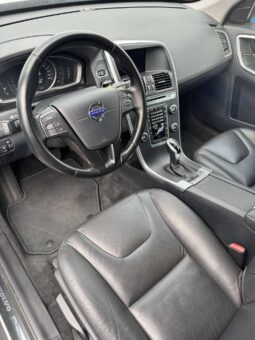 
										2016 VOLVO XC60 pilnas									