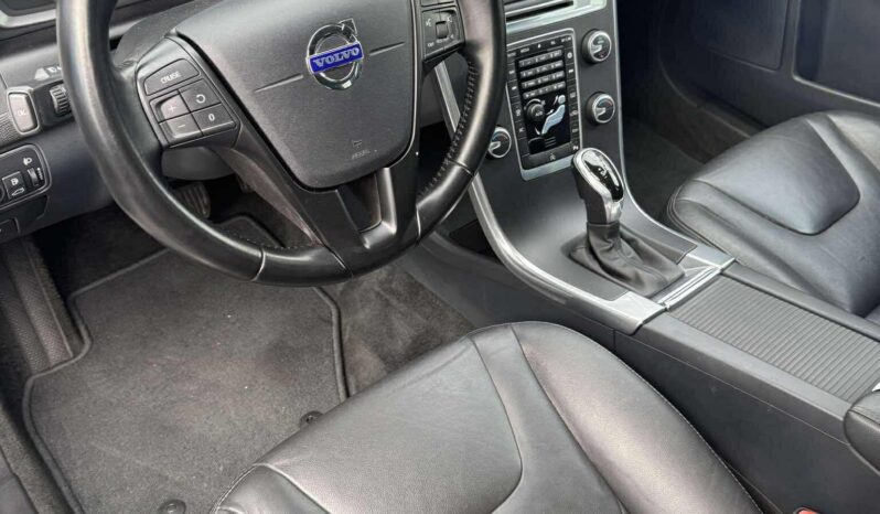 
								2016 VOLVO XC60 pilnas									