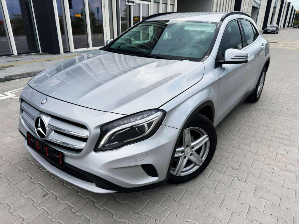 2015 MERCEDES BENZ GLA 220