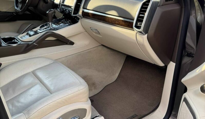 
								2013 PORSCHE CAYENNE pilnas									