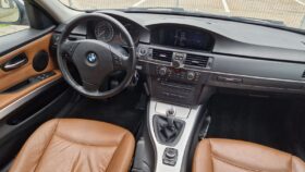 2011 BMW 320