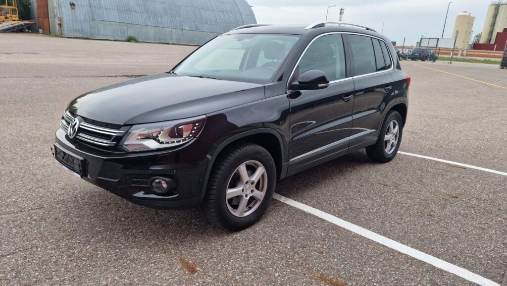 2012 VOLKSWAGEN TIGUAN