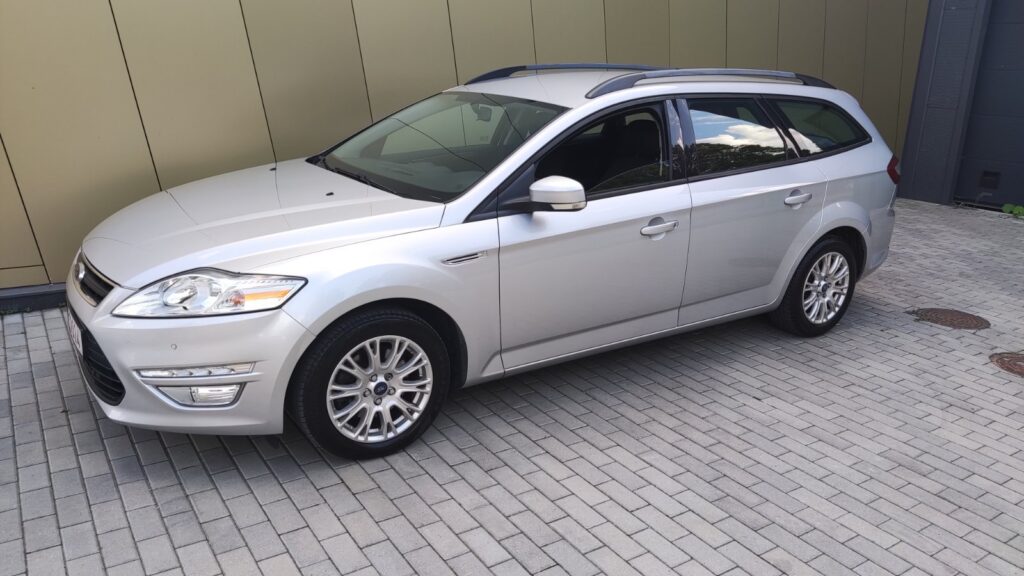 2013 FORD MONDEO