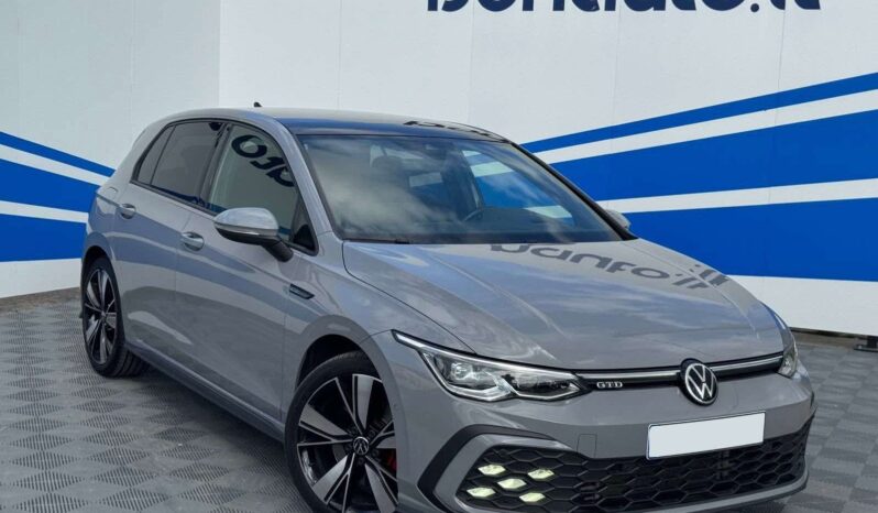 
								Volkswagen Golf pilnas									