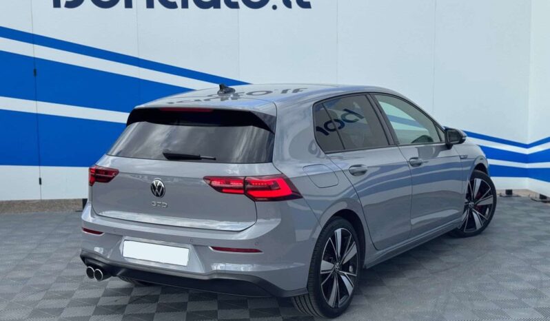 
								Volkswagen Golf pilnas									