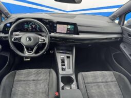 
										Volkswagen Golf pilnas									