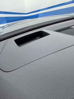 
										Volkswagen Golf pilnas									